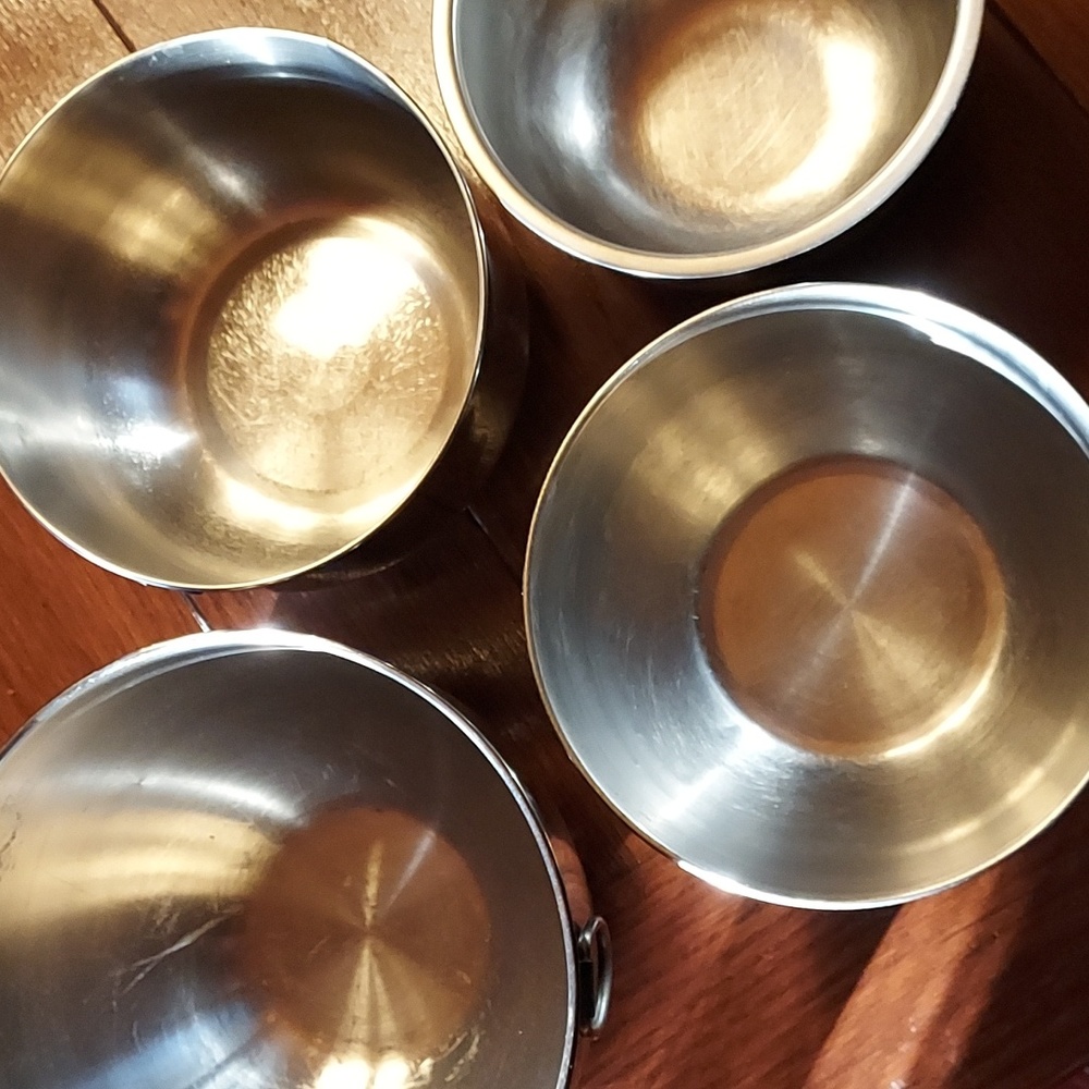Stainless steel bowls. - Picture 6 of 6
